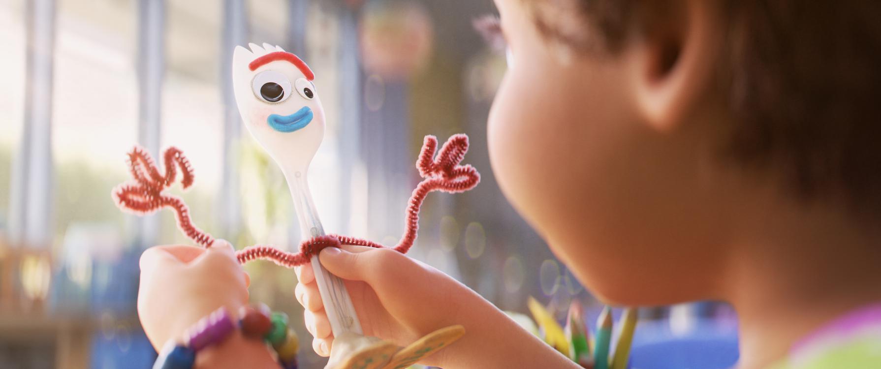 Toy-Story-4-OV- st 5 jpg sd-low ©2019-Disney-Pixar-All-Rights-Reserved