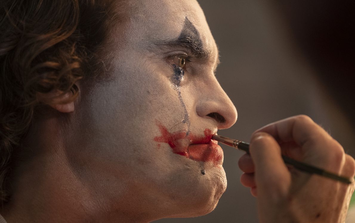 Joker st 3 jpg sd-low ©-2019-Warner-Bros-Entertainment-Inc-All-Rights-Reserved-Photo-Credit-Niko-Tavernise