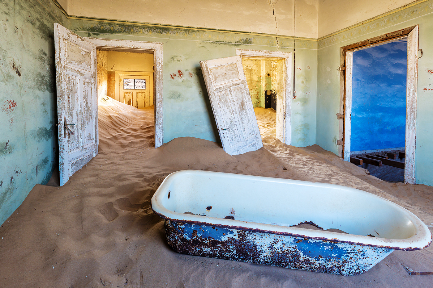 Kolmanskop badkuip huis Namibië